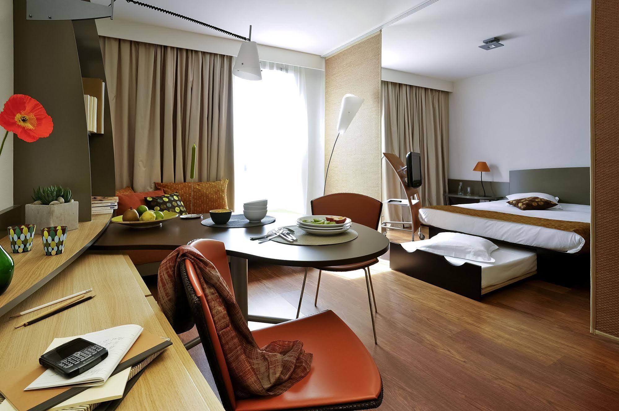 Aparthotel Adagio Nantes Centre Екстер'єр фото